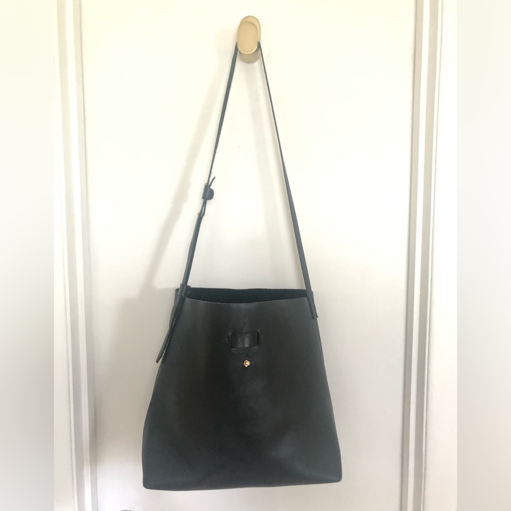 esby Bucket Tote in Black Calfskin - Picture 2 of 11